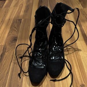 Zara Elegant Black Lace-Up Boots